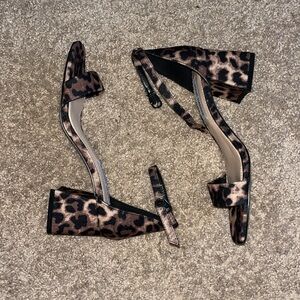 NWOT Steve Madden heels